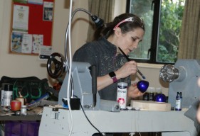 Adding the crackle medium